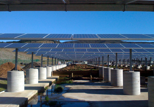 Ultime notizie aziendali su 4 Tipi di impianti di montaggio di pannelli solari affidabili e resistenti
