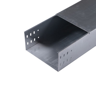 Buon prezzo OEM Hot Dip Galvanized Trunking 25mm-200mm Heavy Duty Cable Tray in linea